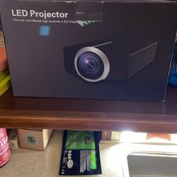 LED Projector 