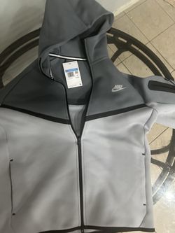 Nike tech brand new medium