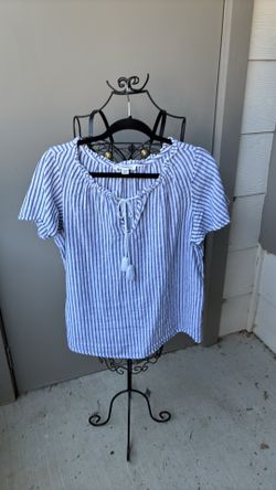 Beach Lunch Lounge size M/ $5.00