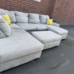really mice big sectional couch with ottoman