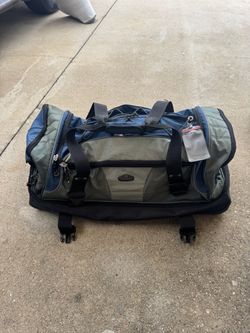 Large Ricardo Beverly Hills Duffel/Luggage Wheels