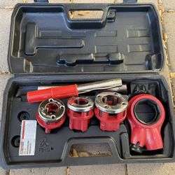 Central Machinery Ratcheting Pipe Threader Kit 