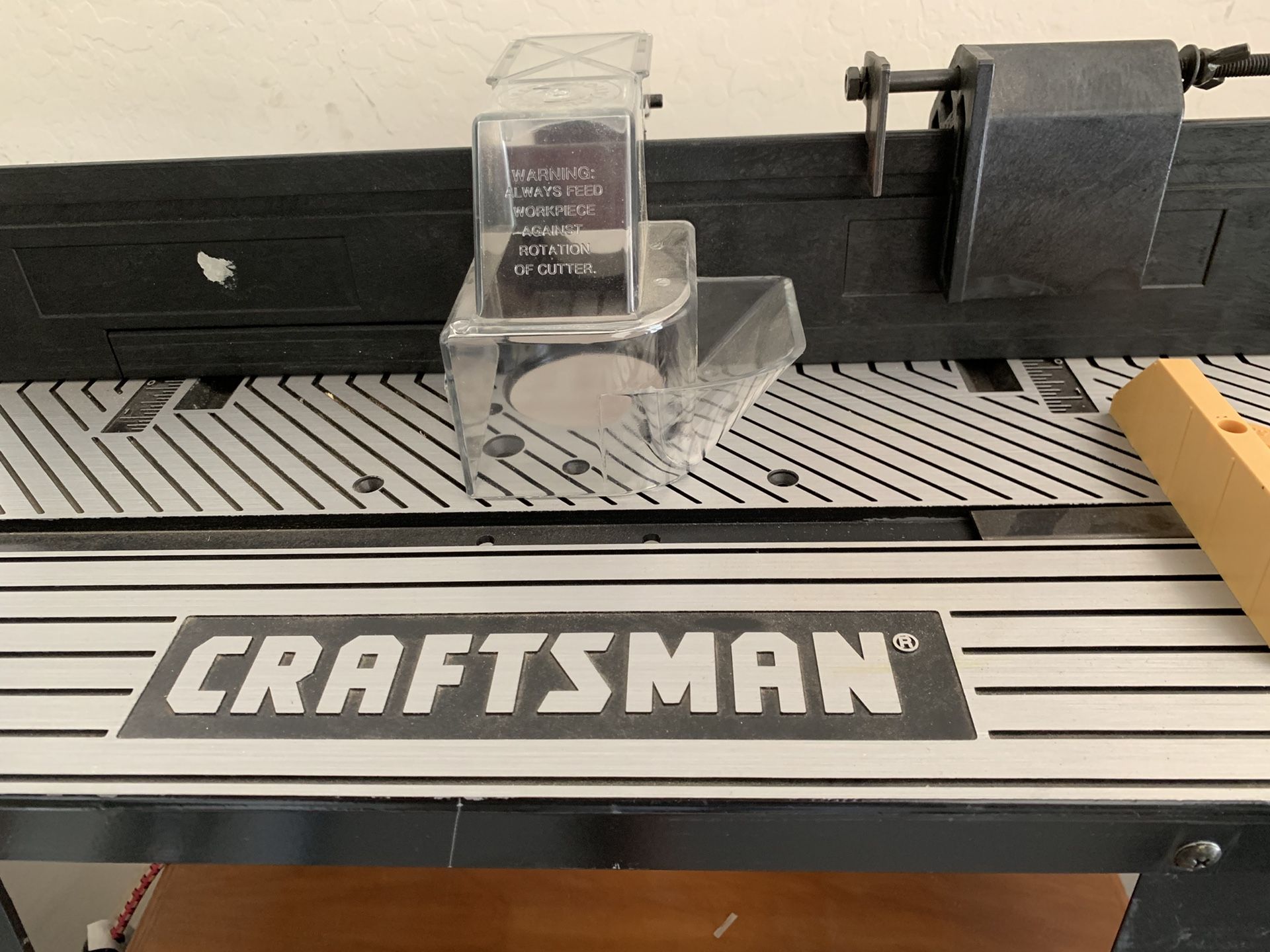 Craftsman router table with cabinets
