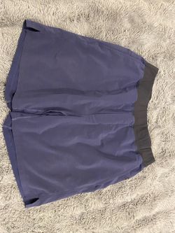 Fabletics 7” Athletic Shorts – Navy – Medium