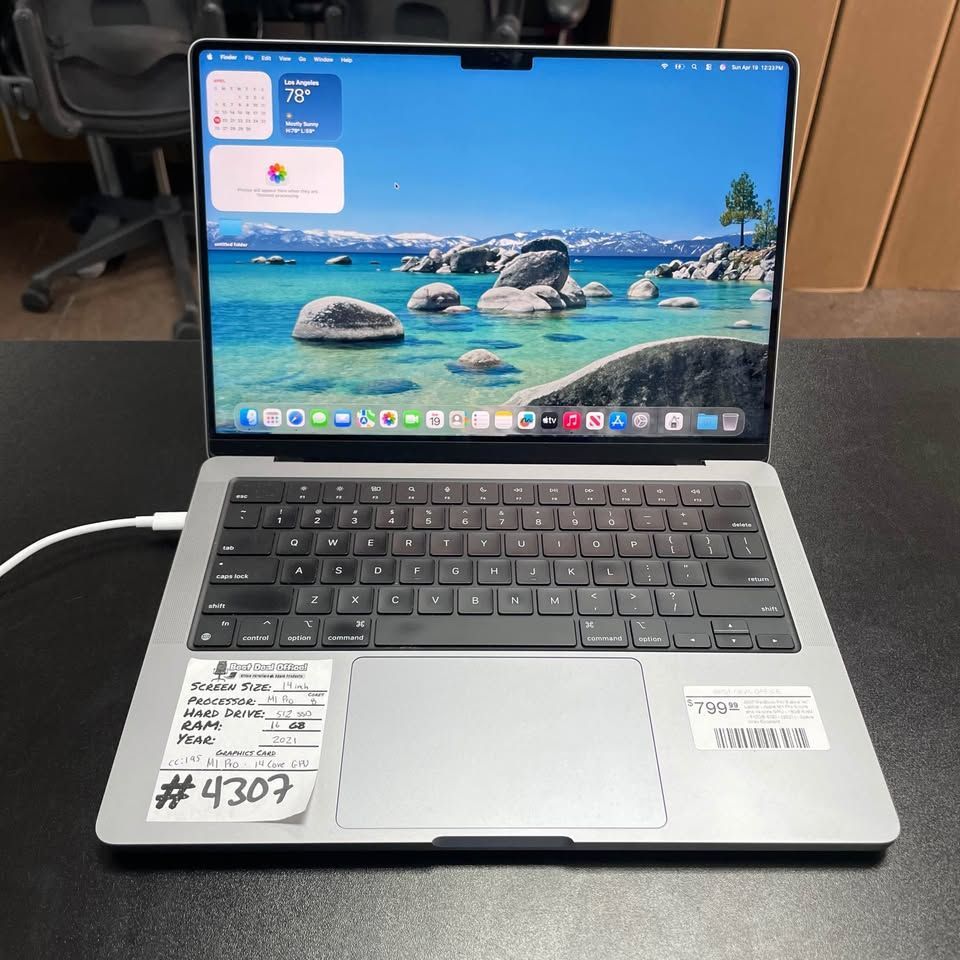 MacBook Pro Retina 14" Laptop - Apple M1 Pro 8-core and 14-core GPU - 16GB RAM - 512GB SSD - (2021) - Space Grey SKU4307