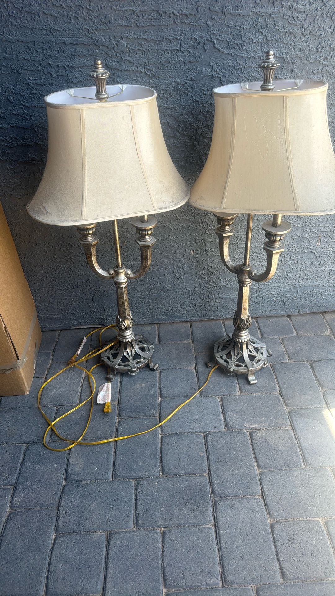 To matching colonial lamps