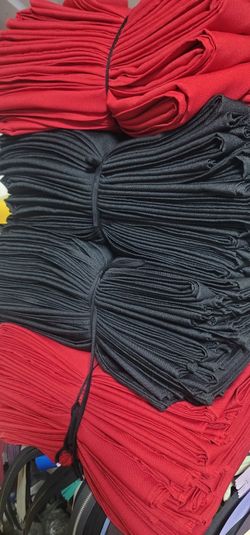 Mantel Para Mesa Rectangular Blancos Negros Y Rojos 