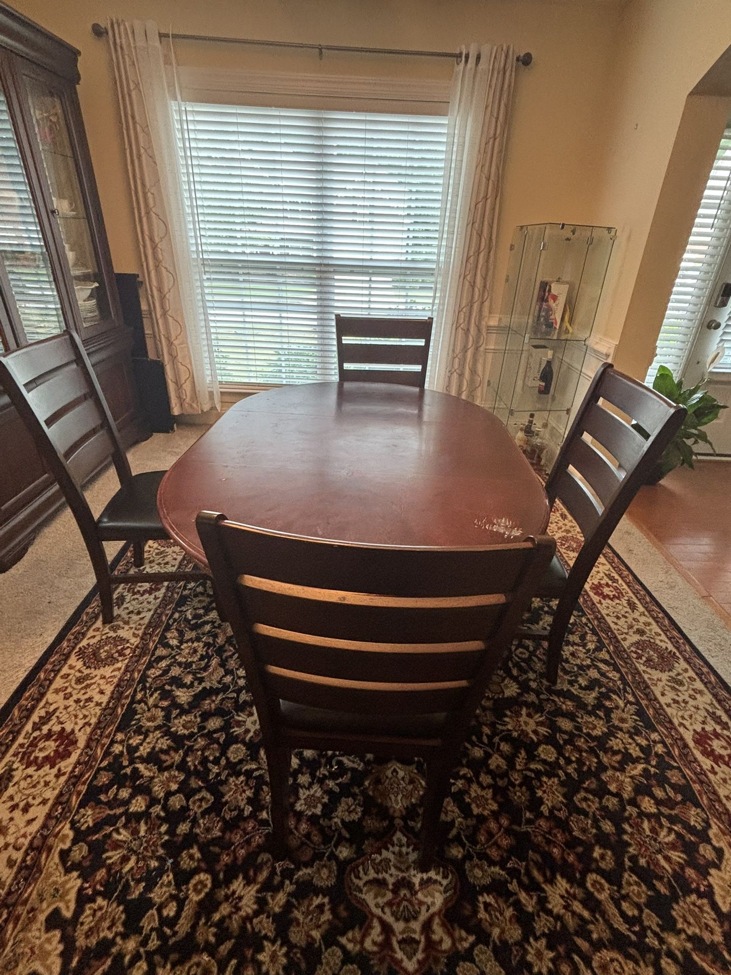 Dining Table with 4 Chairs – Good Condition – $75