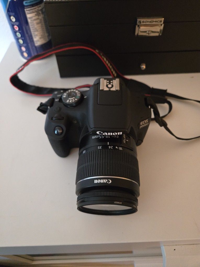 Canon Eos 2000D