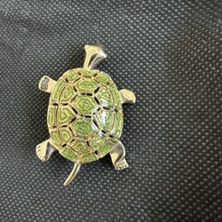 Vtg Turtle Brooch 