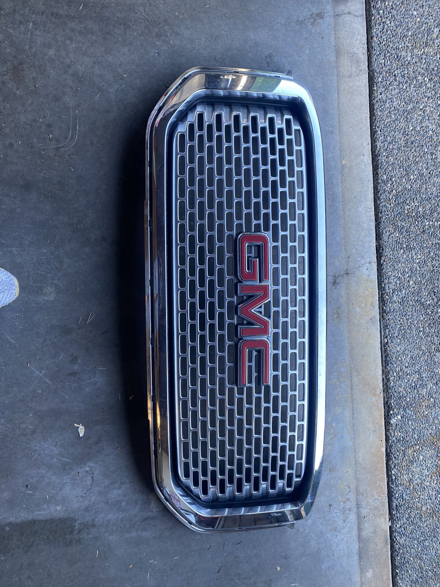 GMC Denali Grill 2015+ 