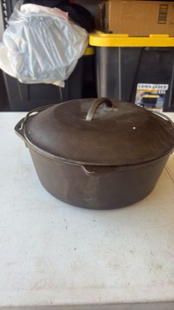 Cast iron pot
