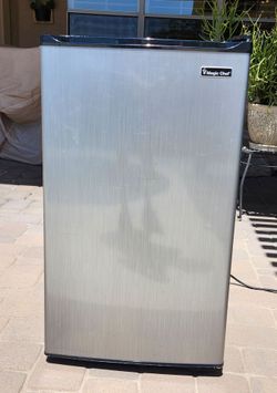 Mini Refrigerator $40