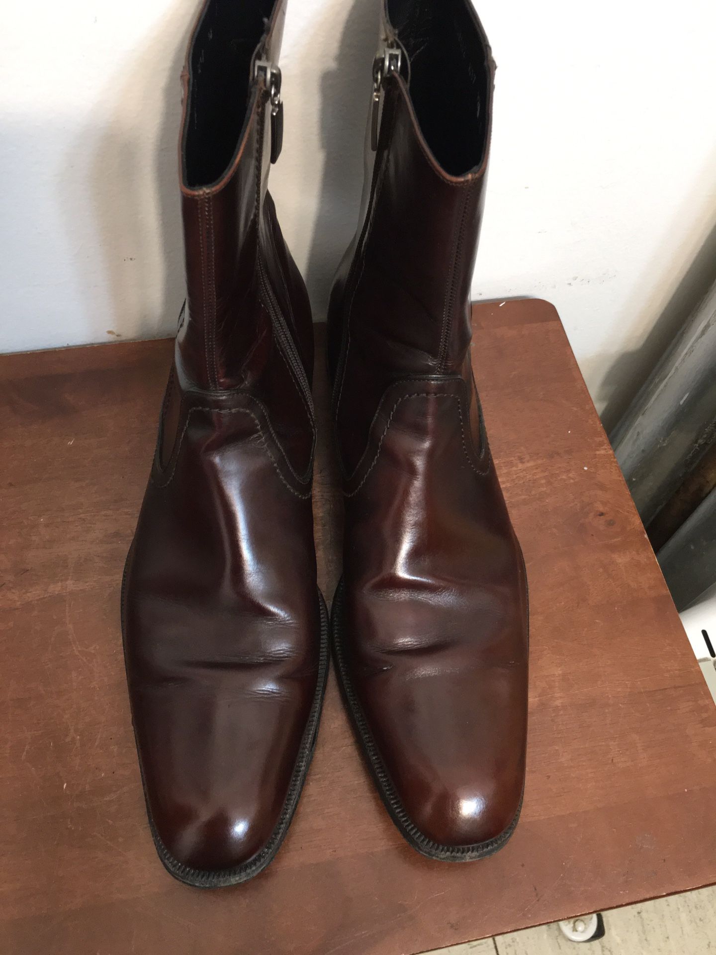Ferragamo Men's Brown Leather Boots Made in Italy size 12.