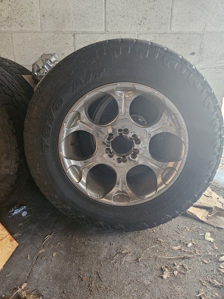 Tires/wheels From Chevy Silverado