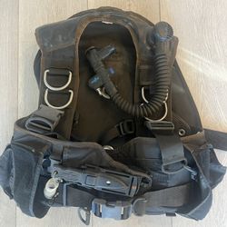SeaQuest BCD Back Inflate Size Medium, Integrated weight pockets  