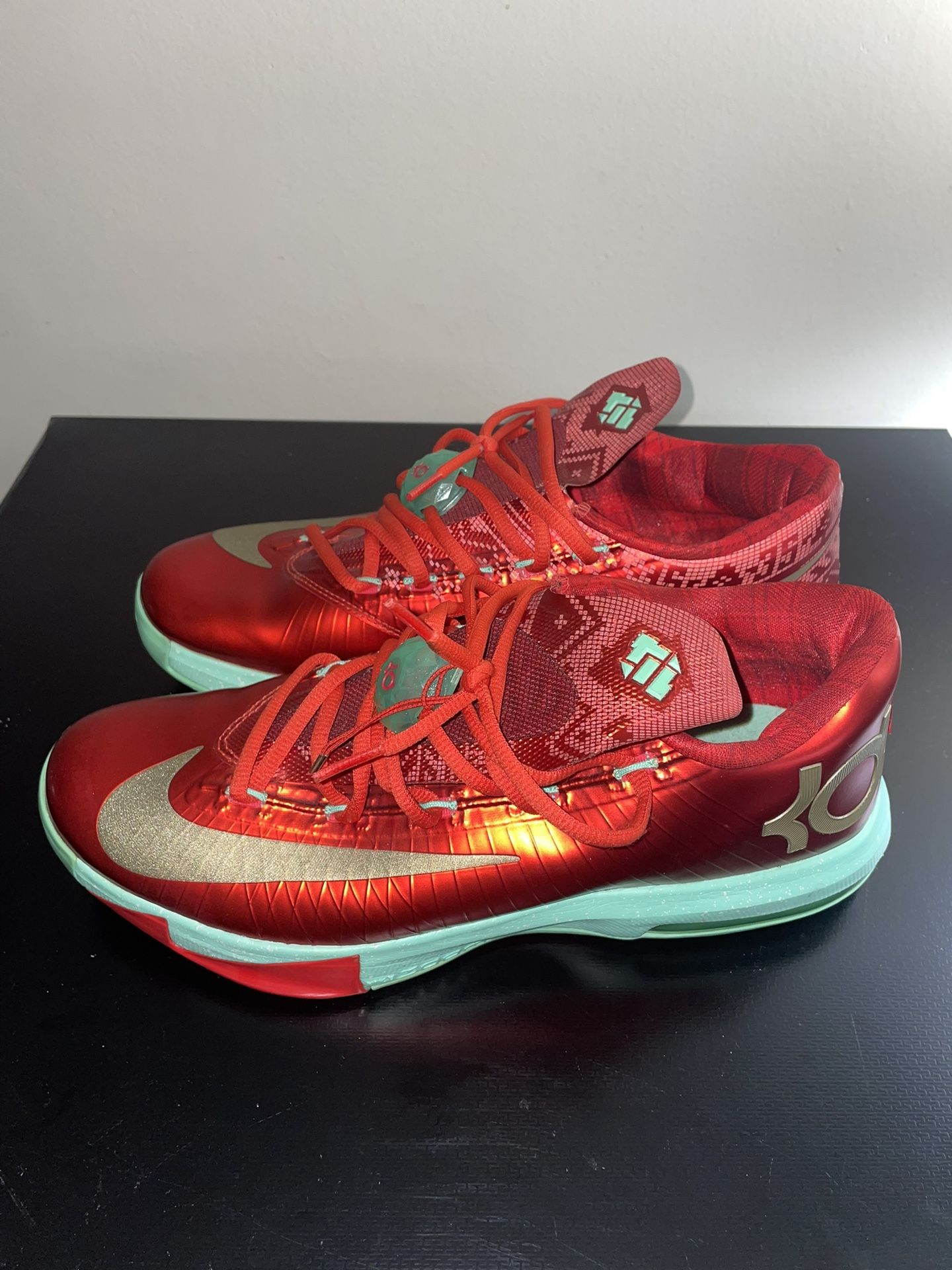 KD 6 Christmas Size 10 for Sale in Virginia Beach VA OfferUp