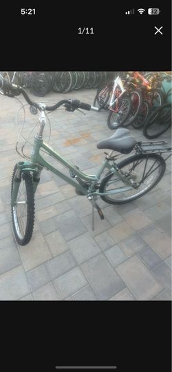 Giant five point female city road bike 21 speed