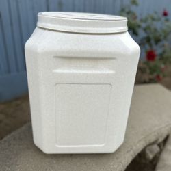 50lb Vault Pet Food Container