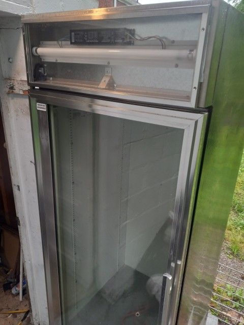 Very Nice Single Door Cooler $400