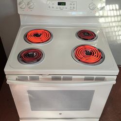 ✨️💥🔆GE🔆💥✨️ Bisque Coil Top Stove in Great Condition