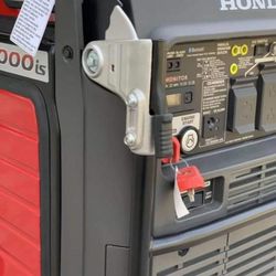 Honda EU700is Generator