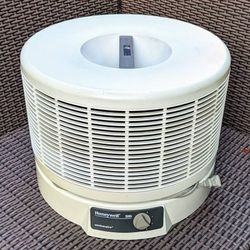 Honeywell Enviracaire model 13533 True HEPA portable room air cleaner 3 speed purifier