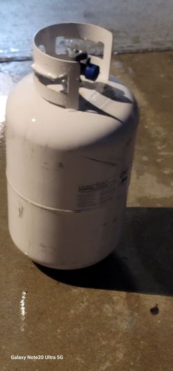 Full 30 pd Propane Tank Firm Price
