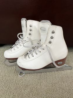 Riedell TS Ice Skating/Figure Skating Boots With MK Club 2000 Blades (Girls Size 11)