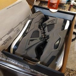 Kids Jordan 4 Retro Size 2 Cave Stone