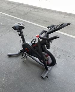 Echelon Connect Sport Indoor Cycling Exercise Bike