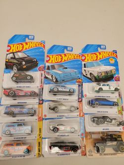 Hot Wheels & Matchbox Die-Cast Cars Lot of 14
