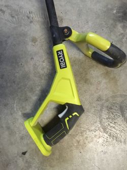 Ryobi 40-Volt Lithium-Ion Cordless String Trimmer/Edge