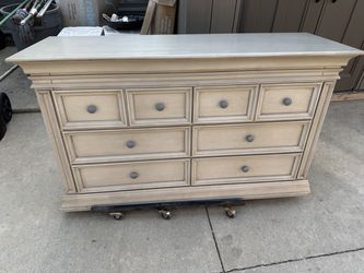 Gray 6 drawer dresser