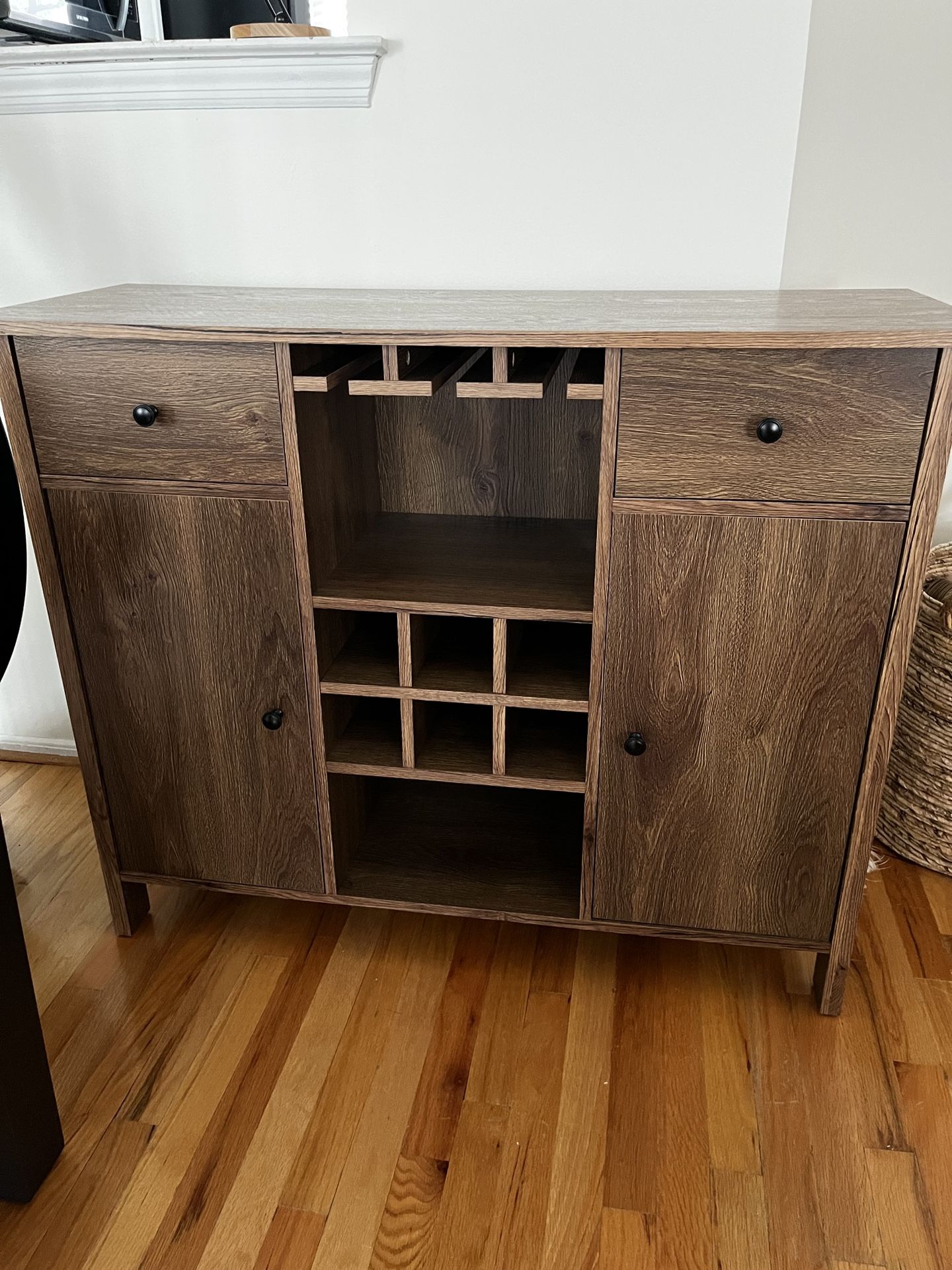 Bar Buffet Storage