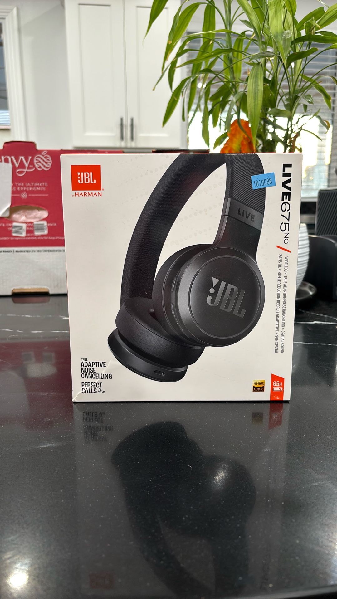 JBL Live 675NC Wireless True Adaptive Noise-Cancelling On-Ear Headphones