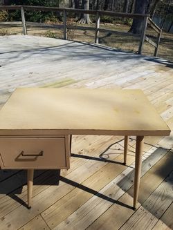 Beautiful vintage peice