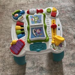 Leapfrog Learn & Groove Musical Activity Table