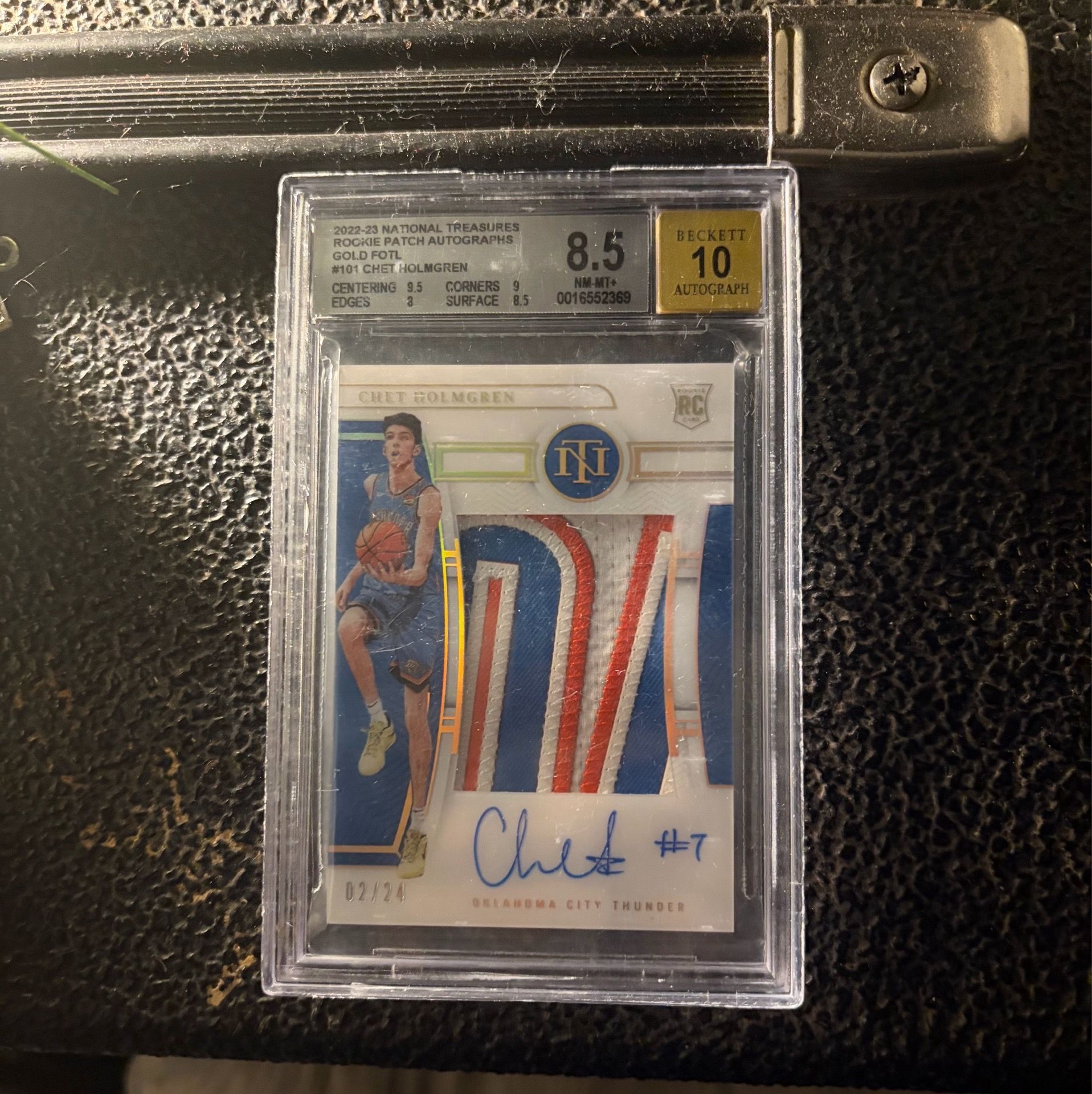 2022-23 Autographed Chet Holmgren