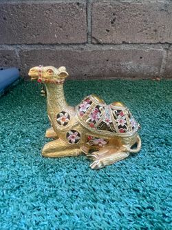camel trinket/jewelry box.