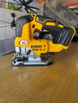 DEWALT DCS334 20V MAX XR Brushless Jigsaw $125 NEW FIRM PRICE