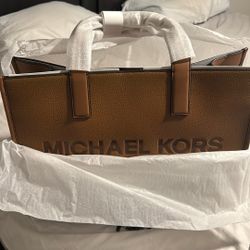 MICHAEL KORS LEATHER BAG