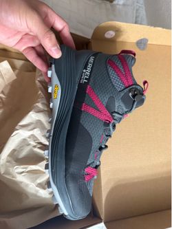 Merrell Women’s Siren 4 Mid GTX
