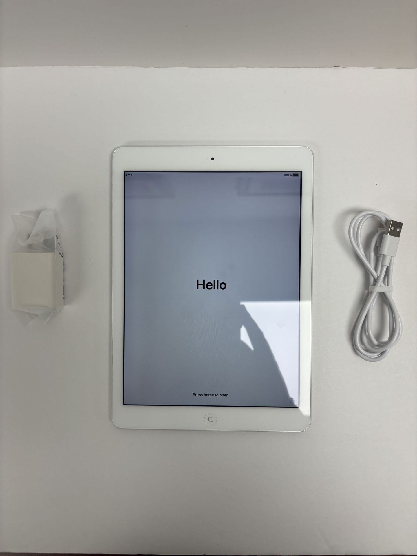 Apple iPad Air – 16GB 