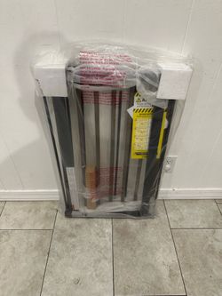 Wide Adjustable Safety Gate / Pet Gate - Fits Openings 29” - 39.5”
