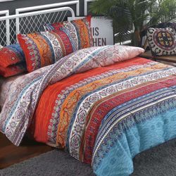 Comforters Queen Size 3 Piece All Season Bedding Warm Queen Comforter Set  for Sale in Las Vegas, NV - OfferUp