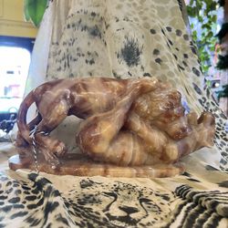 Tan Brown Solid Stone Lion Fighting Figure (GRP6JA)