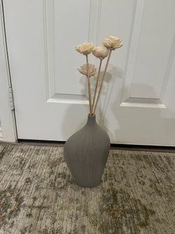 Vase with dried floral decor