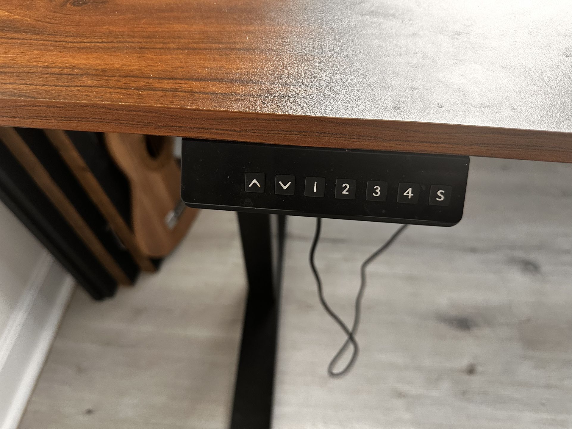 Standing desk