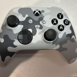 Xbox Custom Camp With Xbox Charger
